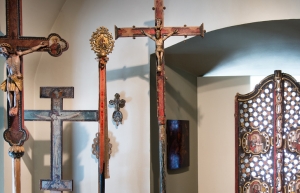 Painted crucifixes. Pisano, Cimabue, Giotto