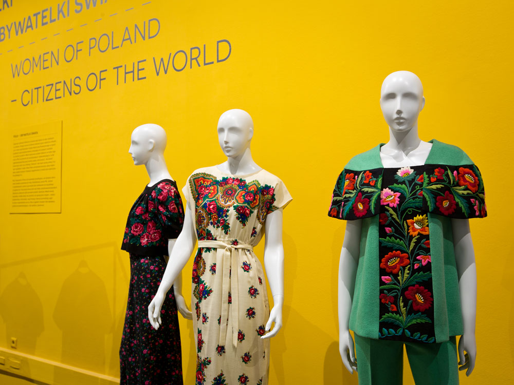 The exhibition space of FASHIONable in Communist Poland