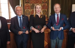  Prof. Andrzej Szczerski otrzymał tytuł Promotora Polski