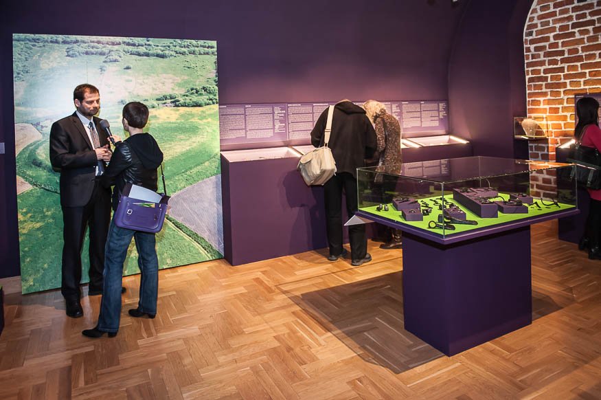 Czerwień – godziny dla mediów