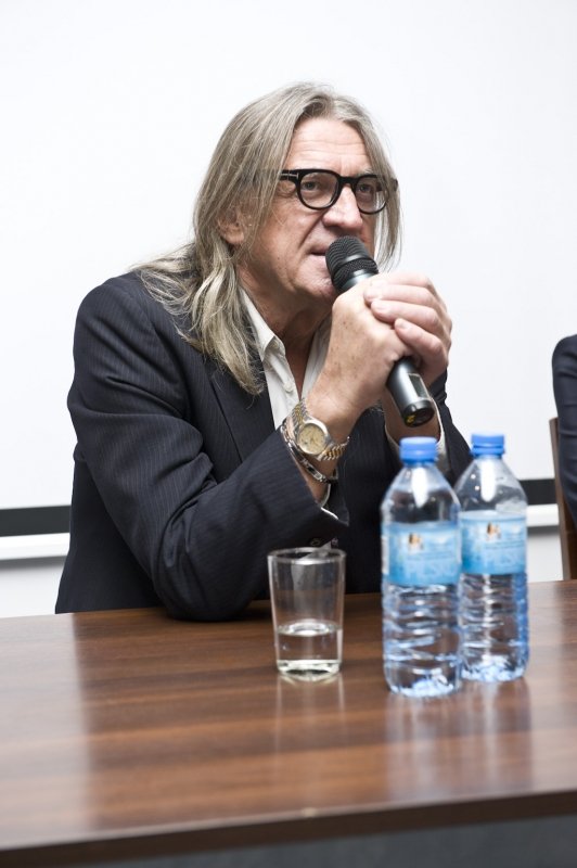 Konferencja prasowa wystawy "Edward Dwurnik. Obłęd!"