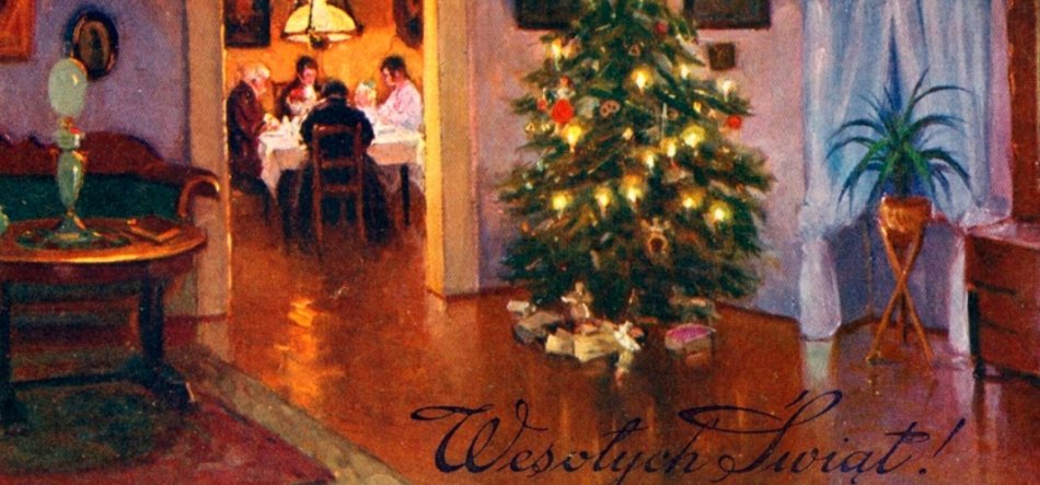 Ilustracja wnętrza: oświetlona choinka z ozdobami i prezentami na lśniącej drewnianej podłodze, po prawej zasłony i roślina doniczkowa, po lewej stół z lampą i kanapa, w drzwiach widoczna grupa osób przy nakrytym stole, a u dołu napis „Wesołych Świąt!”