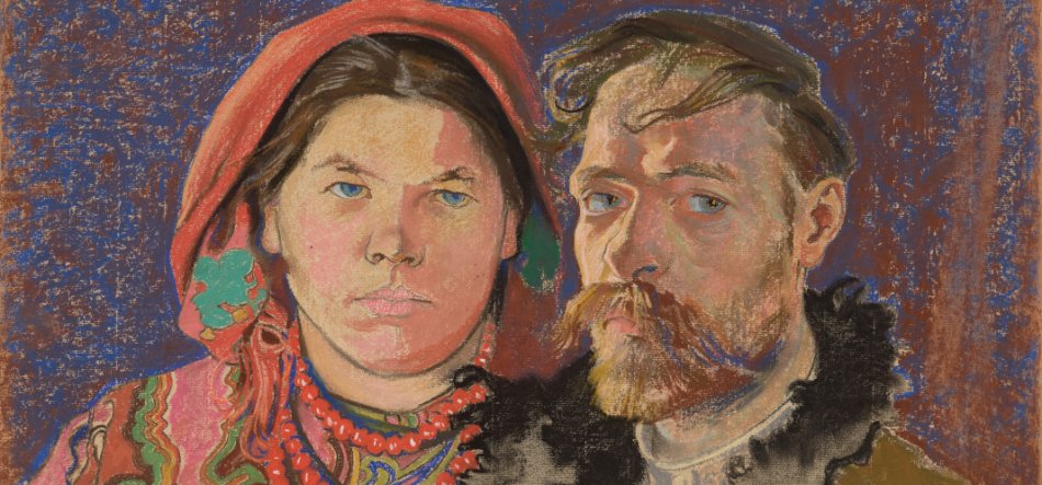 Pastelowy portret dwóch osób na fakturowanym, granatowo-brązowym tle: po lewej osoba w czerwonej chustce na głowie, kolorowym wzorzystym ubraniu i czerwonych koralach, po prawej osoba z jasnobrązową brodą i wąsami, w czapce i ciemnym futrzanym kołnierzu, obie mają niebieskie oczy.